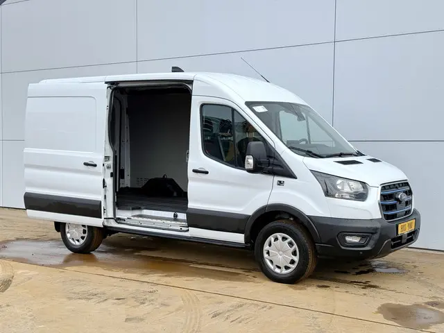 Ford E-Transit 390 68kWh 184PK 2023 Elektrisch 5