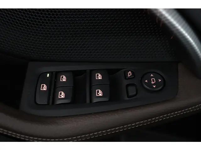 BMW 1 Serie 118i High Executive 2021 Benzine 21