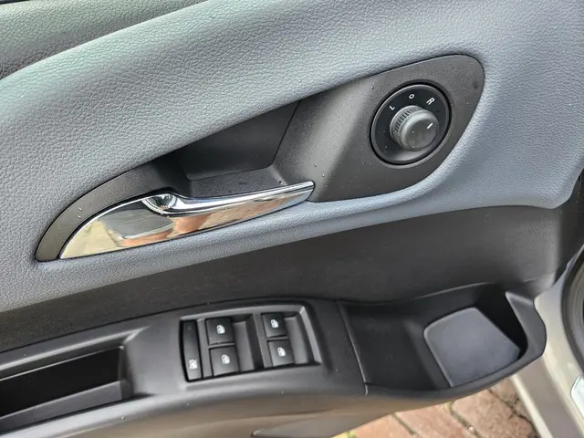 Opel Meriva 1.4 Turbo Cosmo 2013 Benzine 22