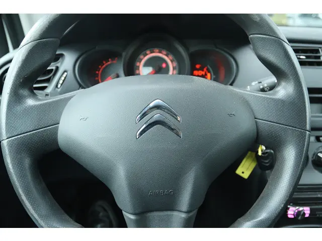 Citroën C3 1.0 VTi ATTRACTION 2014 Benzine 10