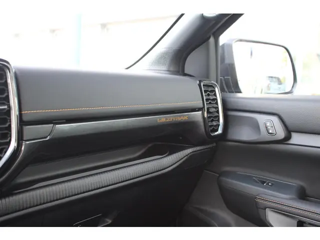 Ford Ranger 2.0 Super Cab EcoBlue Wildtrak 2023 Diesel 28