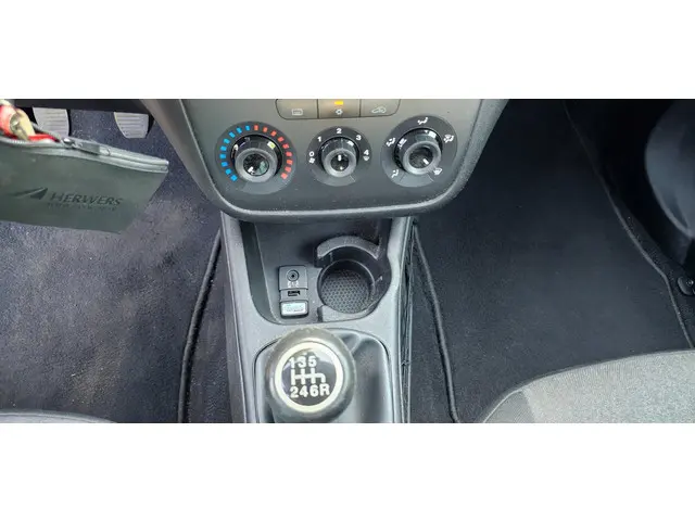 Fiat Punto Evo 0.9 TwinAir Street 2015 Benzine 22