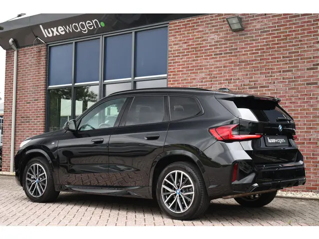BMW X1 xDrive25e M-Sport 2023 Hybride Benzine 6