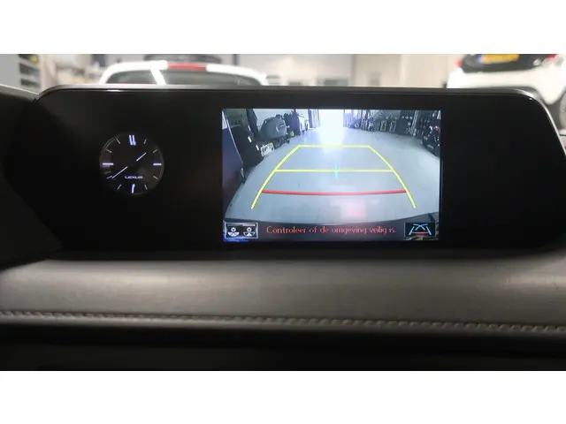 Lexus UX 250h Business Line 2019 Hybride Benzine 27