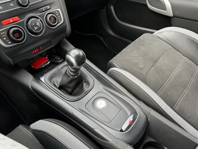 DS DS 4 Crossback 1.2 PureTech Chic 2018 Benzine 31