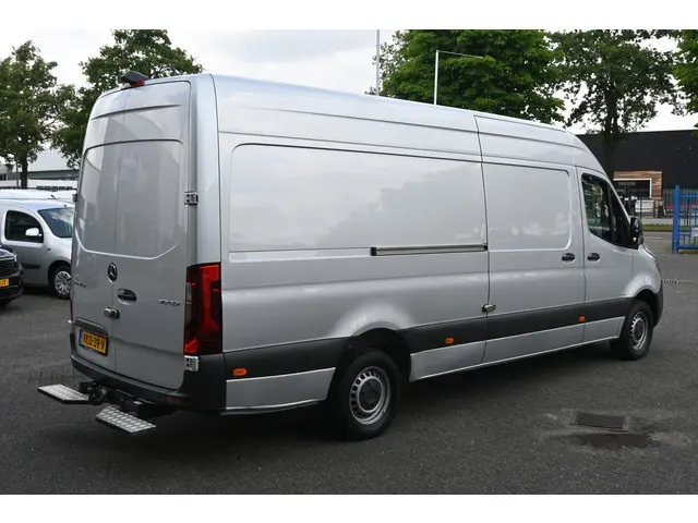 Mercedes-Benz Sprinter 3