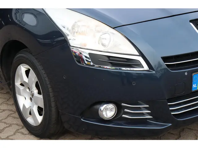 Peugeot 5008 1.6 VTi Blue Lease 5p. 2012 Benzine 12