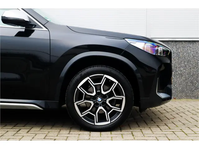 BMW X1 sDrive18i 2023 Benzine 10