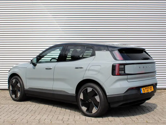 Volvo EX30 Twin Motor Performance Ultra 2024 Elektrisch 4