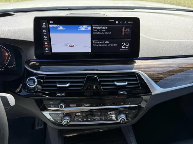 BMW 5 Serie 530d M-Sport 2023 Diesel 8