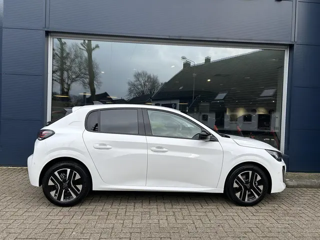 Peugeot 208 1.2 Turbo 100 PK Allure 2025 Benzine 3