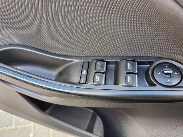 Ford Focus 1.0 EcoBoost 6 maanden garantie 2012 Benzine 22