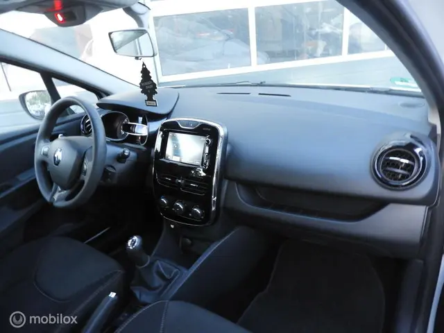 Renault Clio 1.2 16V 2014 Benzine 15