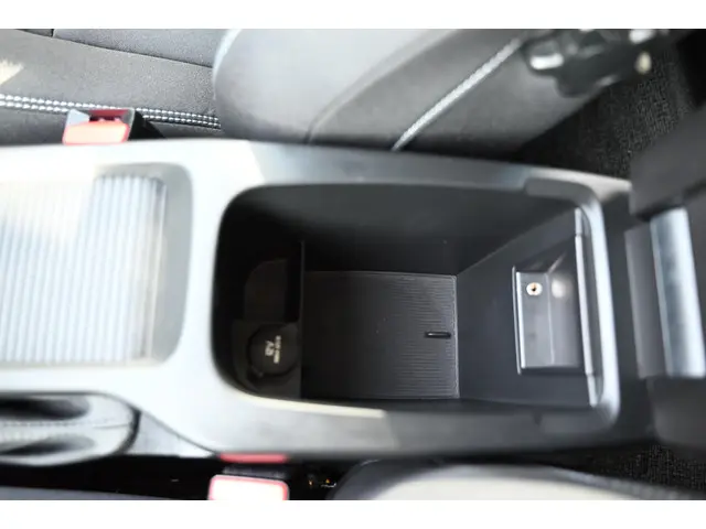 Volvo V40 1.5 T2 Polar 2020 Benzine 28