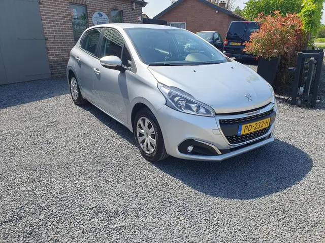 Peugeot 208 1.2 PureTech Active 2017 Benzine 3