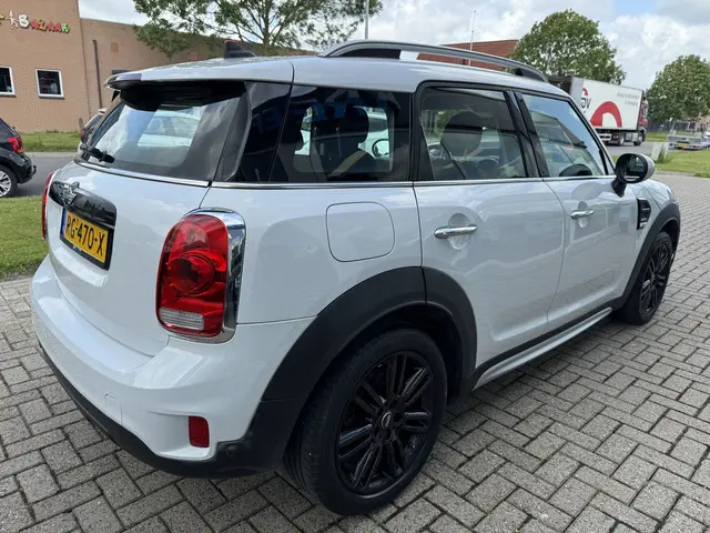 MINI Countryman Mini 1.5 One 2017 Benzine 6