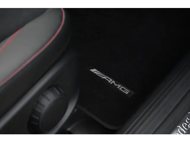 Mercedes-Benz GLA 250 e AMG 2021 Hybride Benzine 72