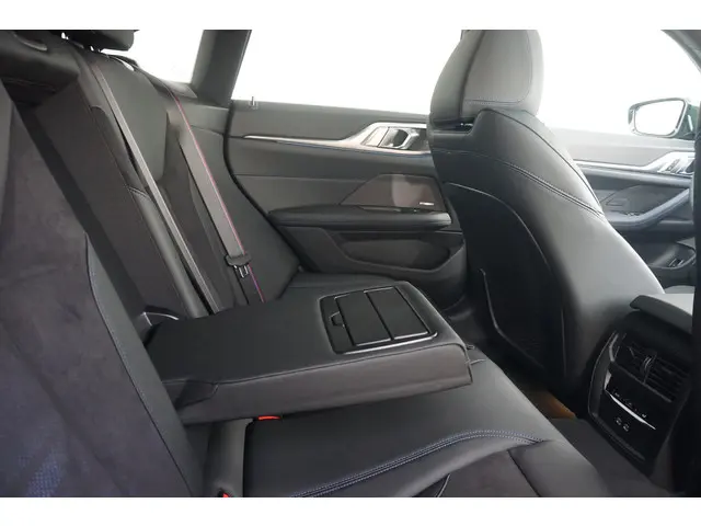 BMW i4 eDrive35 2024 Elektrisch 9