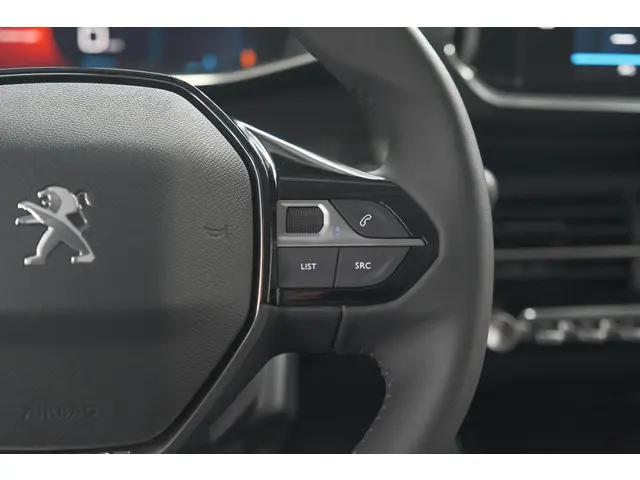 Peugeot 208 PureTech 100 Allure 2023 Benzine 31