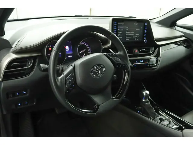 Toyota C-HR 1.8 Hybrid Executive 2020 Hybride Benzine 67