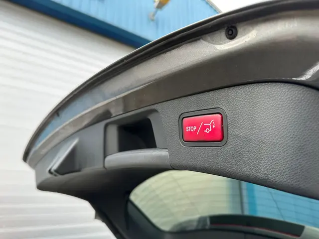 Mercedes-Benz GLA 200 Premium Plus 2017 Benzine 11