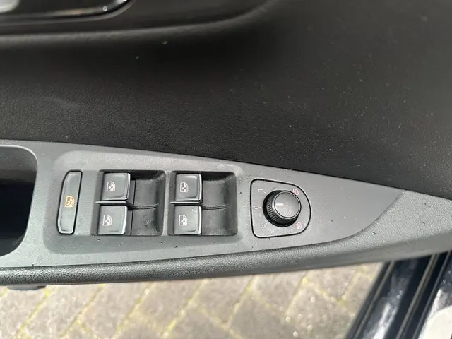 SEAT Leon ST 1.4 EcoTSI FR Connect 2015 Benzine 40