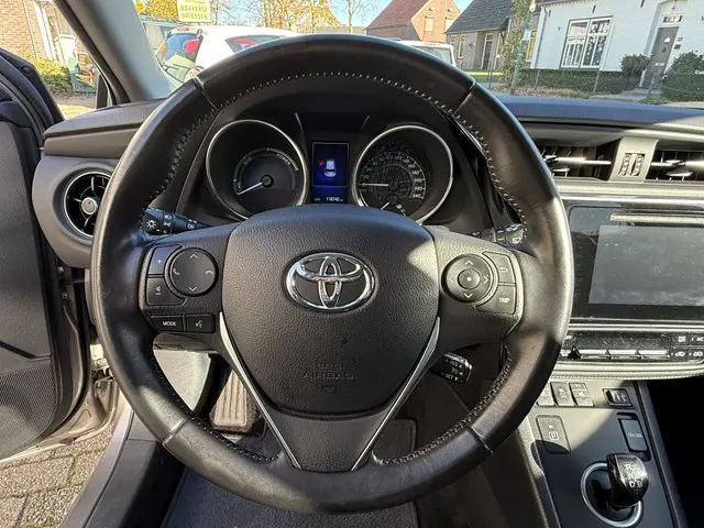 Toyota Auris 1.8 Hybrid Dynamic 2016 Hybride Benzine 11