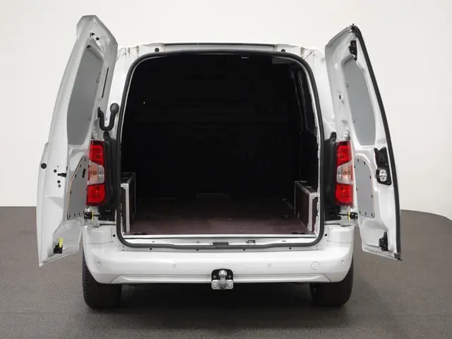Opel Combo 130pk L1 2023 Diesel 3