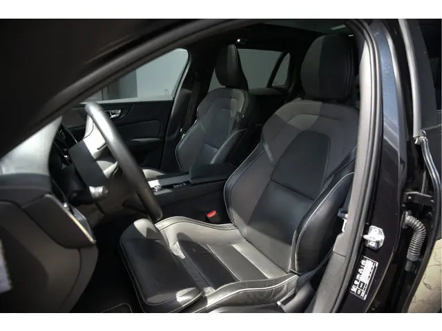 Volvo V60 2.0 B3 R-Design 2020 Hybride Benzine 8