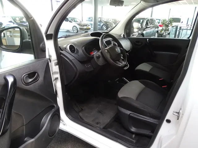 Renault Kangoo 1.5 dCi 75 Energy Comfort 2019 Diesel 8