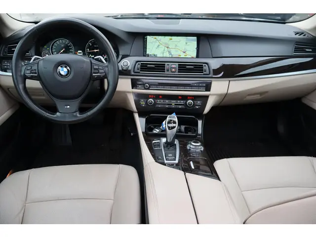 BMW 5 Serie 520d 2013 Diesel 2