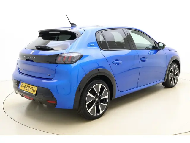 Peugeot e-208 2