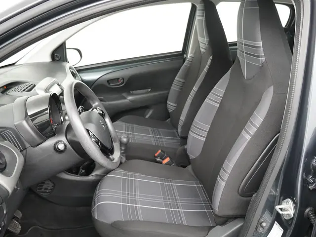 Peugeot 108 1.0 e-VTi Active 2017 Benzine 11