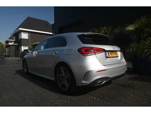 Mercedes-Benz A-Klasse 200 Bns Sol. AMG 2018 Benzine 7