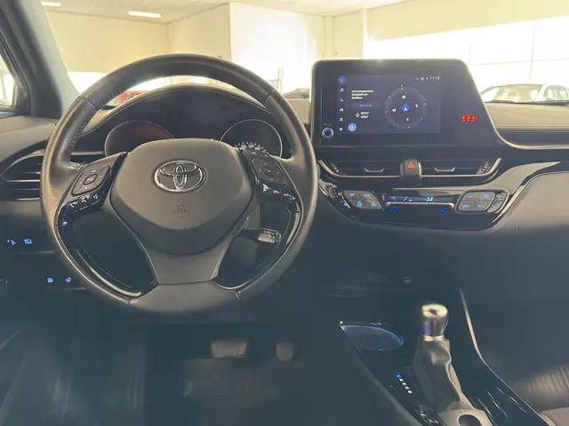 Toyota C-HR 1.8 Hybrid Style 2022 Hybride Benzine 17
