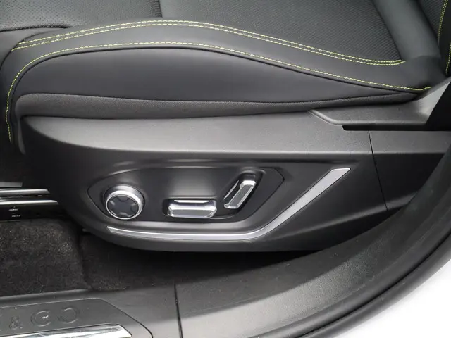 Lynk & Co 01 1.5 More 2025 Hybride Benzine 37