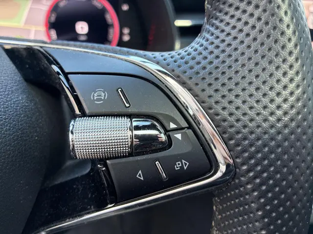 Škoda Kamiq 1.0 TSI 110pk Monte Carlo 2022 Benzine 26