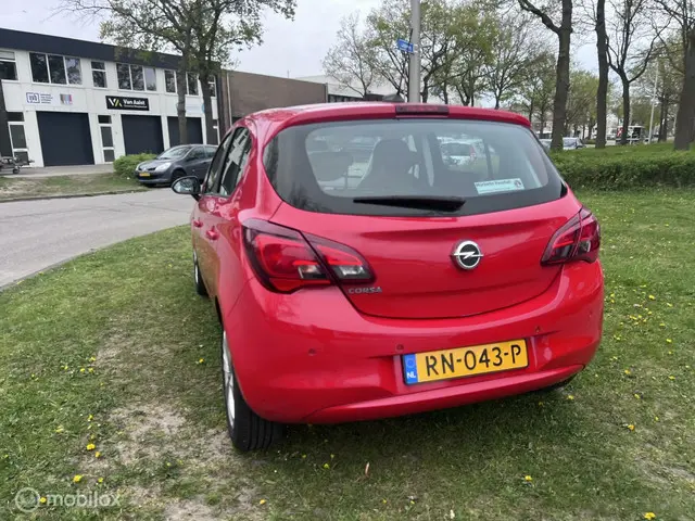 Opel Corsa 1.4 Favourite 2018 Benzine 14
