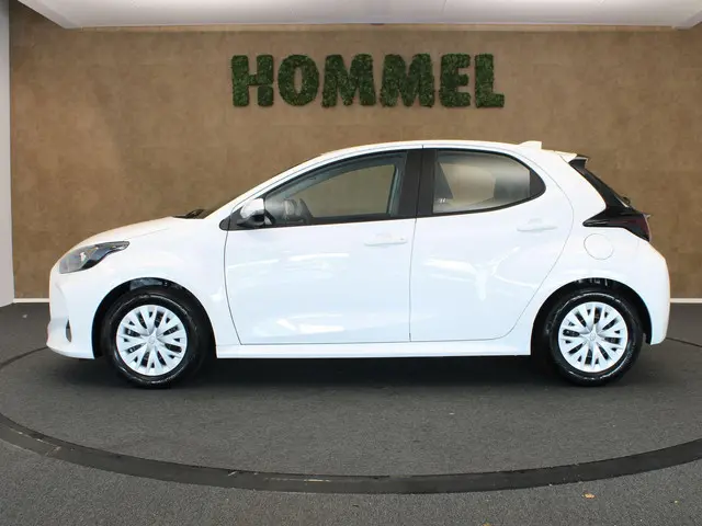 Toyota Yaris 1.5 Hybrid Active 2022 Hybride Benzine 7