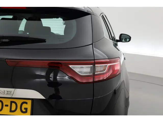 Renault Mégane Estate 1.3 TCe Limited 2020 Benzine 27