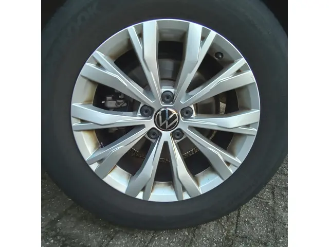 Volkswagen Tiguan 1.5 TSI Life 2022 Benzine 18