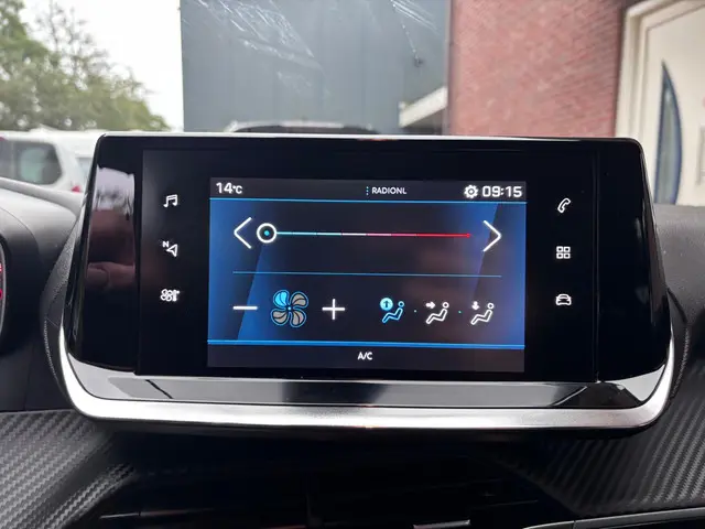 Peugeot 208 1.2 PureTech Active Pack 2021 Benzine 32