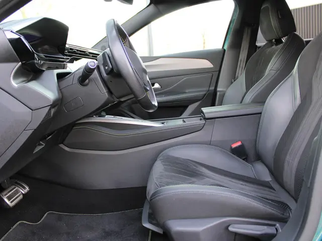 Peugeot 308 SW 1.2 PureTech GT 2022 Benzine 13