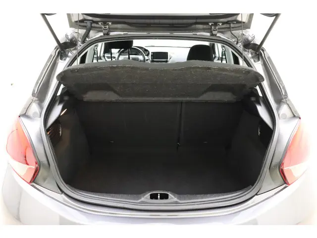 Peugeot 208 1.2 PureTech Signature 2019 Benzine 13