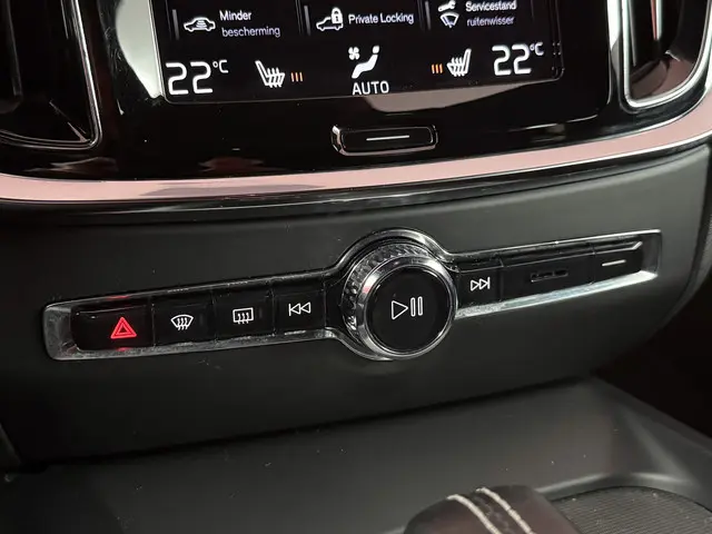 Volvo V60 2.0 B4 R-Design 2022 Hybride Benzine 46