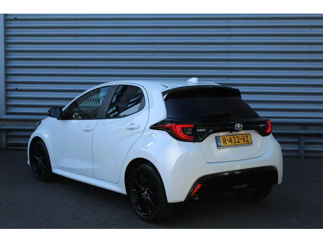 Toyota Yaris 1.5 Hybrid Executive 2022 Hybride Benzine 20
