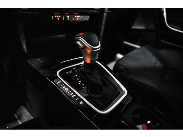 Kia Ceed 1.6 T-GDi GT 2023 Benzine 33