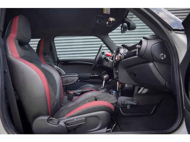 MINI Cooper Mini 2.0 John Works 2015 Benzine 27