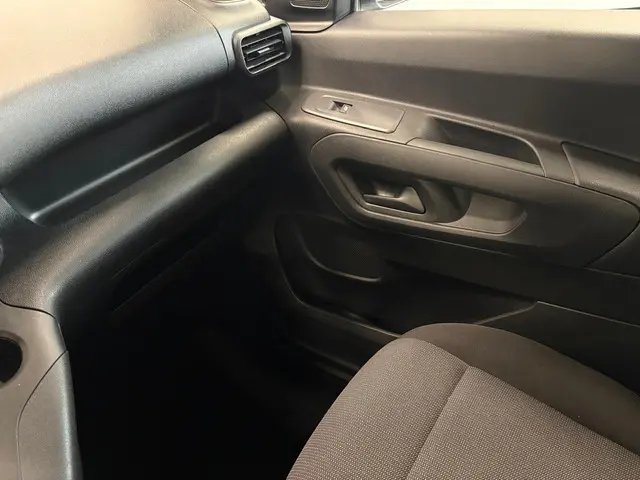 Peugeot Partner 1.5 BlueHDI Premium Long 2022 Diesel 24