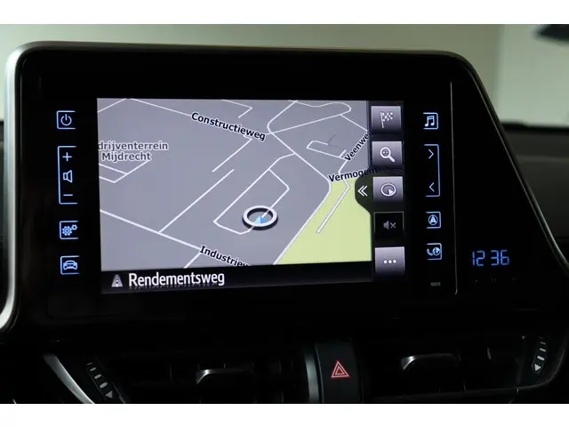 Toyota C-HR 1.8 Hybrid Dynamic, 2018 Hybride Benzine 8